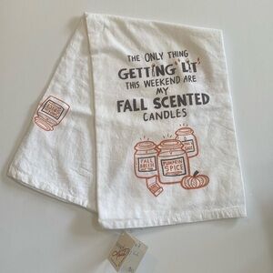 Thanksgiving/Fall kitchen towel by Primitves by Kathy 28x28 NEW with tags